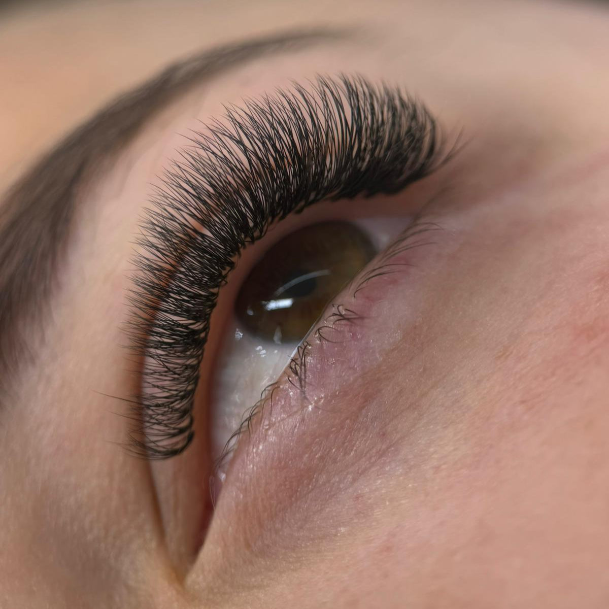 Classic eyelash extensions full set by Marisa Andrei, lash artist in London