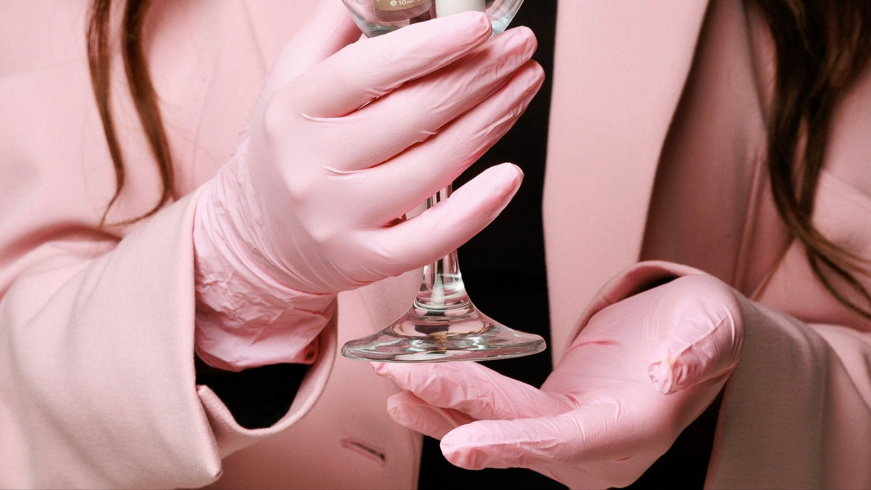 Marisa Andrei demonstrating advanced lash extension techniques in London